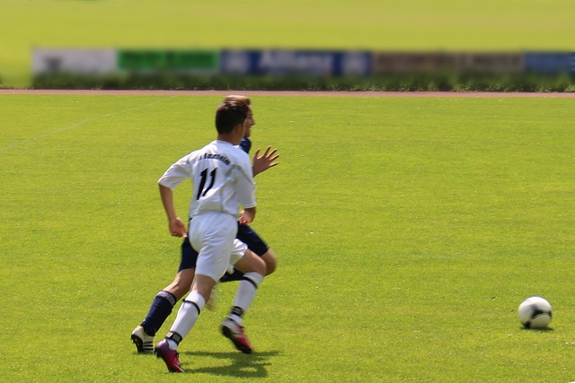 哈登狂砍55分封神！成NBA首位双队史得分王，36岁飙10记三分创多项纪录