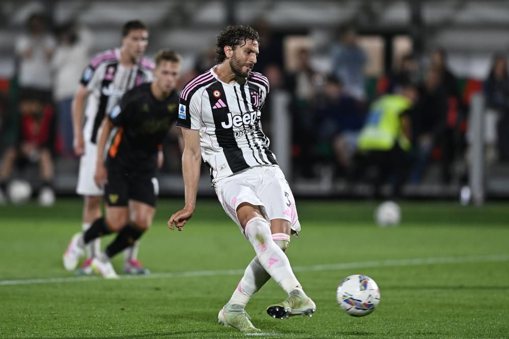 意甲爆笑剧场：绿黑小旋风VS紫百合魔法团，今晚谁家厨房不冒烟？